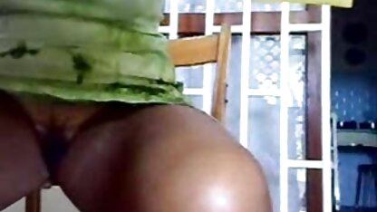 Làm secmaybay tình với Brianne Benson
