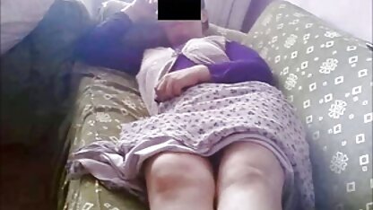 Phục vụ hai chàng trai được bơm với lỗ phim sec dit ba gia của cô ấy