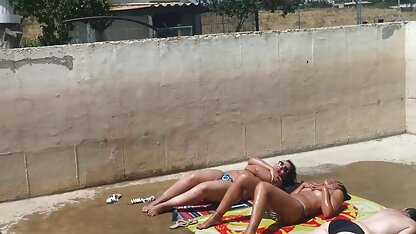 Người đàn ông hoàn hảo fuck cô gái tóc vàng và kết thúc trong cô ấy sec du ba gia với tinh trùng
