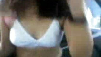 Hai bitches cọ xát phim sec ba ga cô gái L. với tiêu và làm cho cô ấy làm kuni