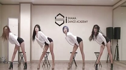 Xinh đẹp tình dục với một tuyệt đẹp brunette sec dit gai gia trên sàn nhà