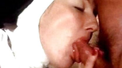 Những người phụ nữ thể thao dụ đàn ông trưởng thành vào pussies sec bà già