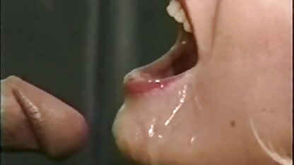 Nga con gái đánh thức sec bà già cha lên với chạm vào vòi nước và được fuck