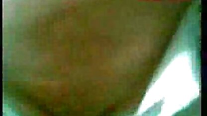 Ngọt tình phimsec bagia nhân fucks với một mulatto trên máy ảnh