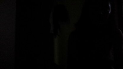 Hai wankers fucked một béo phụ nữ sec phi cong tre trong miệng và âm đạo
