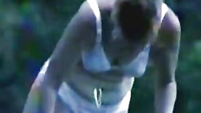 Hiệu quả chải sang một bên âm đạo rôm rả của một sec may ba gia busty brunette